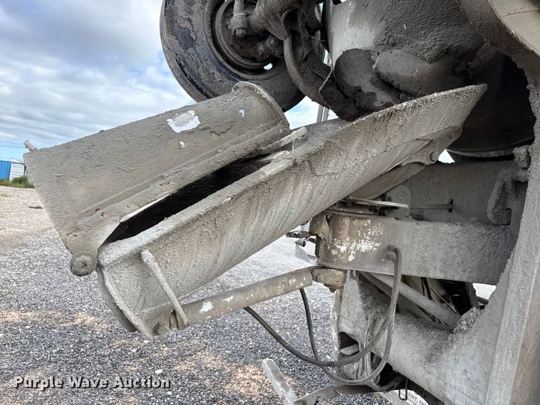 image for item EP0658 1998 Mack RD690S ready mix truck