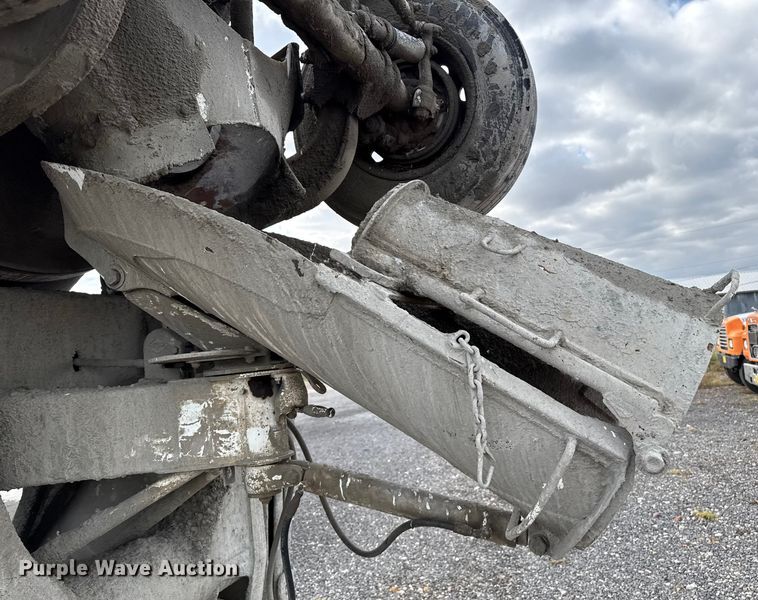 image for item EP0658 1998 Mack RD690S ready mix truck