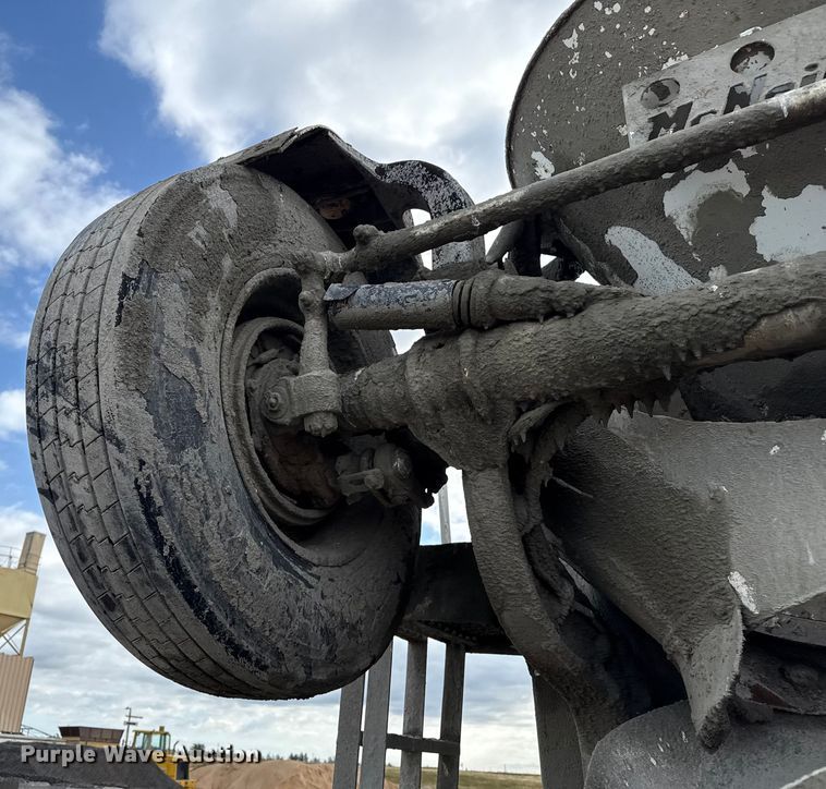 image for item EP0658 1998 Mack RD690S ready mix truck