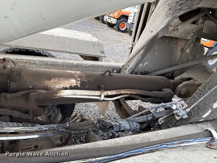 image for item EP0658 1998 Mack RD690S ready mix truck