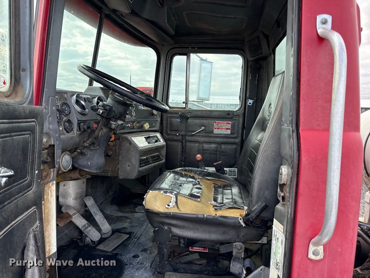 image for item EP0658 1998 Mack RD690S ready mix truck