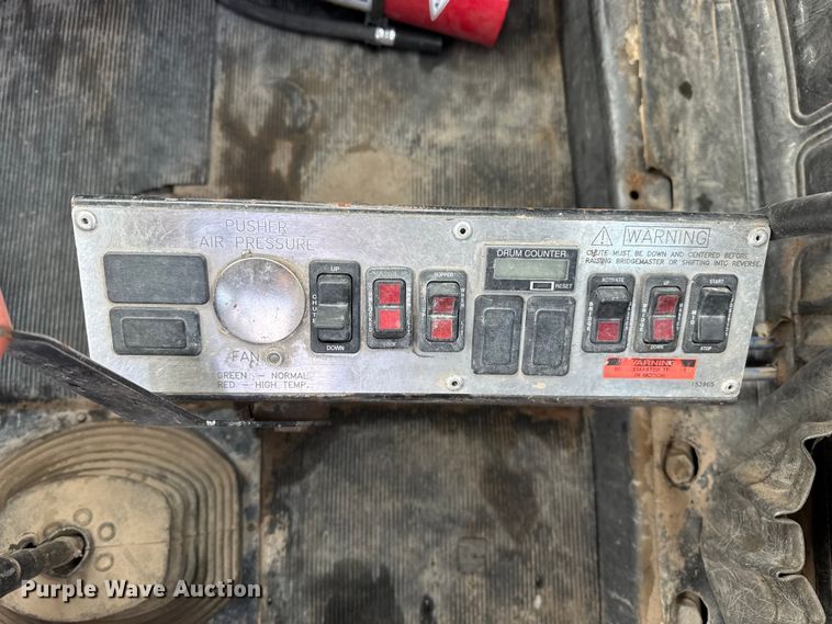 image for item EP0658 1998 Mack RD690S ready mix truck