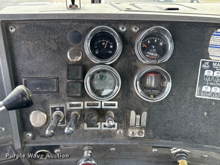 image for item EP0658 1998 Mack RD690S ready mix truck