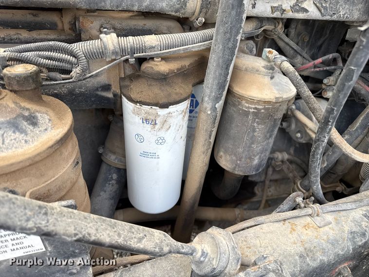 image for item EP0658 1998 Mack RD690S ready mix truck