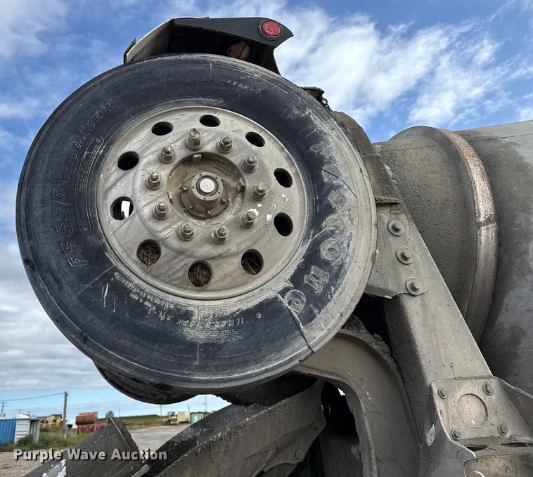 image for item EP0658 1998 Mack RD690S ready mix truck