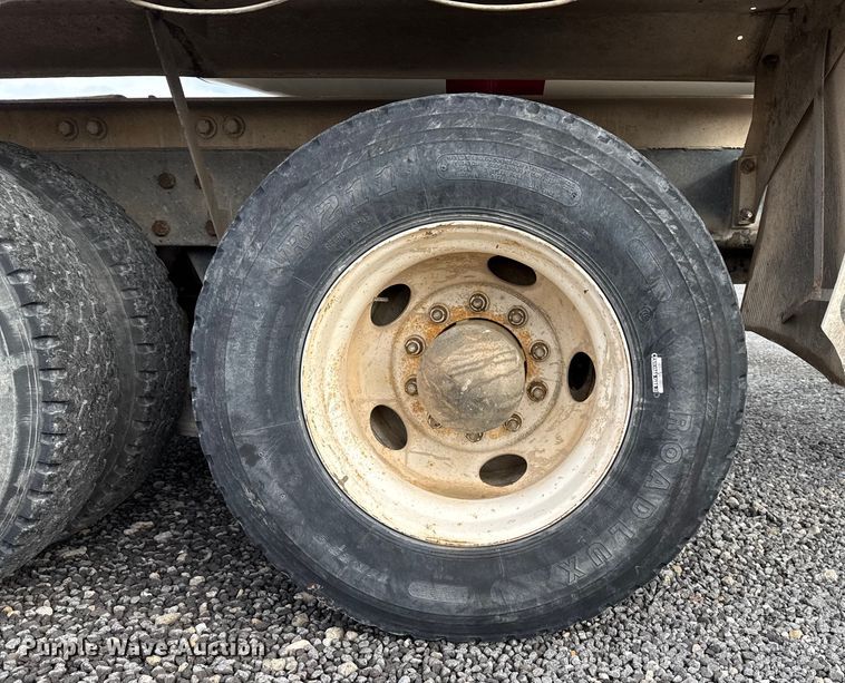 image for item EP0658 1998 Mack RD690S ready mix truck