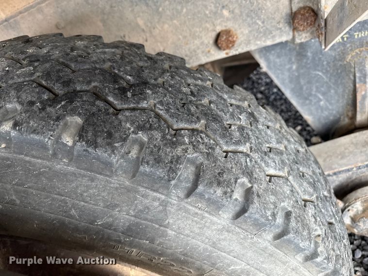 image for item EP0658 1998 Mack RD690S ready mix truck