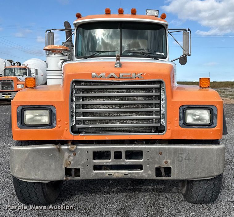 image for item EP0659 1996 Mack RD690S ready mix truck