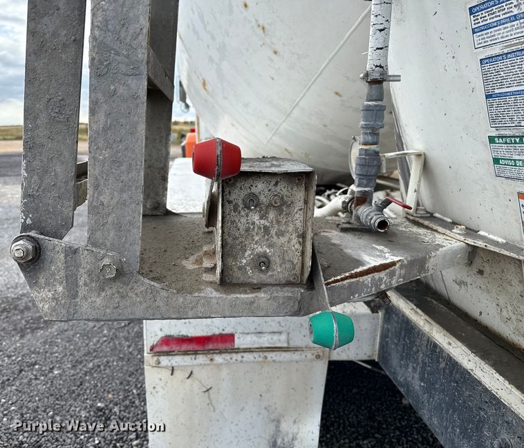 image for item EP0659 1996 Mack RD690S ready mix truck