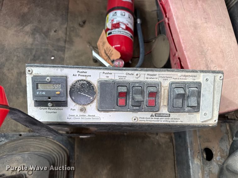 image for item EP0659 1996 Mack RD690S ready mix truck