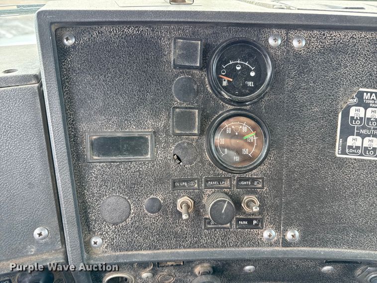 image for item EP0659 1996 Mack RD690S ready mix truck