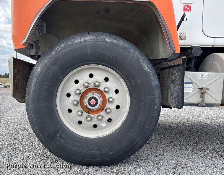 image for item EP0659 1996 Mack RD690S ready mix truck