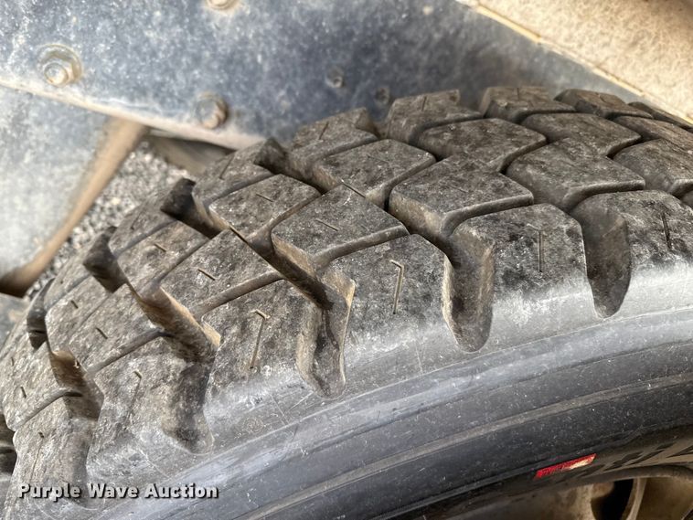 image for item EP0659 1996 Mack RD690S ready mix truck