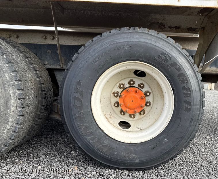 image for item EP0659 1996 Mack RD690S ready mix truck