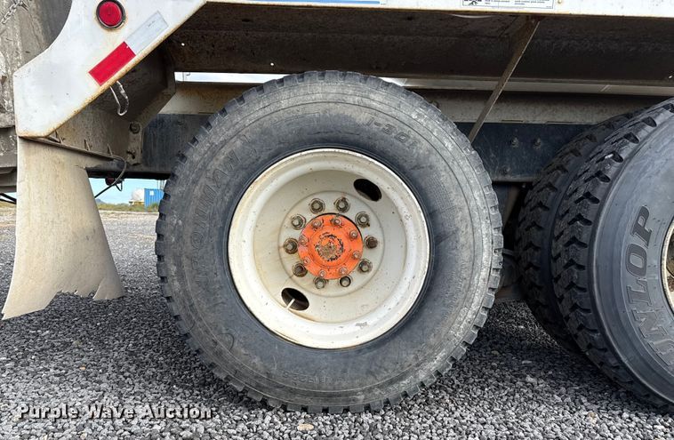 image for item EP0659 1996 Mack RD690S ready mix truck