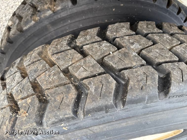 image for item EP0659 1996 Mack RD690S ready mix truck