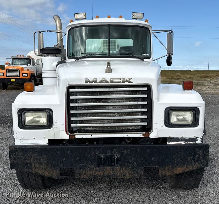image for item EP0660 1998 Mack RD690S ready mix truck