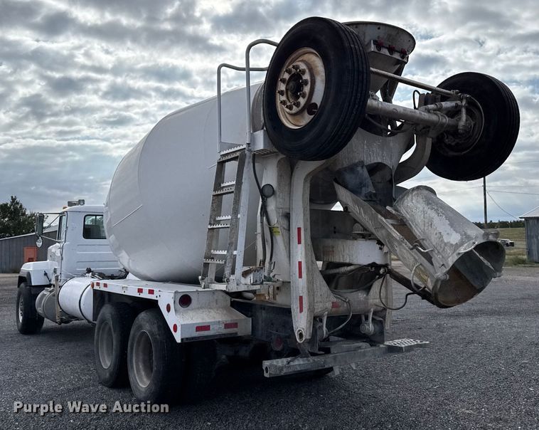 image for item EP0660 1998 Mack RD690S ready mix truck