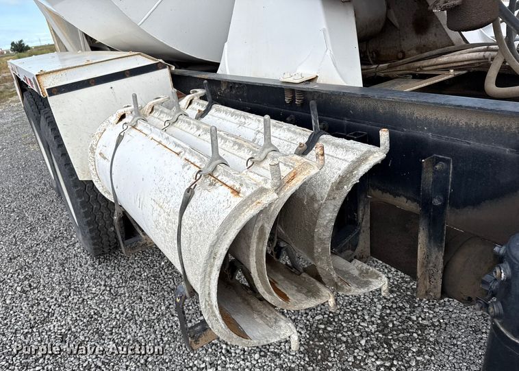 image for item EP0660 1998 Mack RD690S ready mix truck