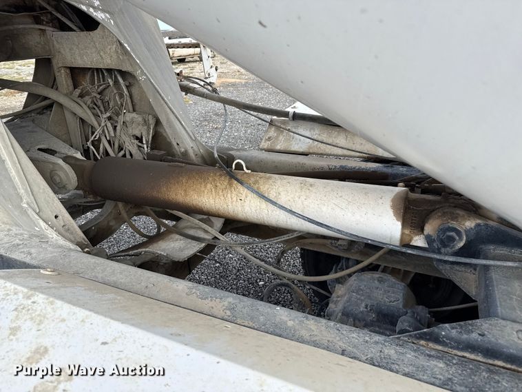 image for item EP0660 1998 Mack RD690S ready mix truck