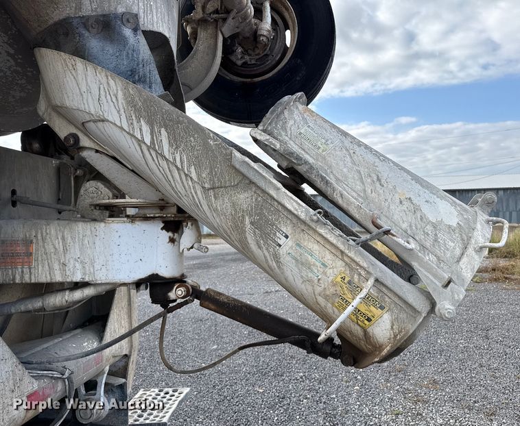 image for item EP0660 1998 Mack RD690S ready mix truck