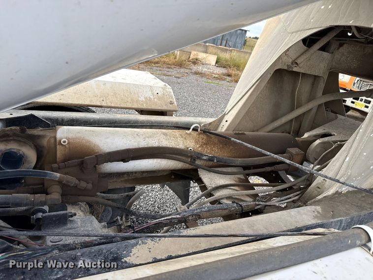 image for item EP0660 1998 Mack RD690S ready mix truck