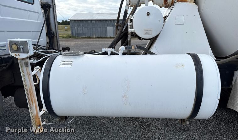 image for item EP0660 1998 Mack RD690S ready mix truck