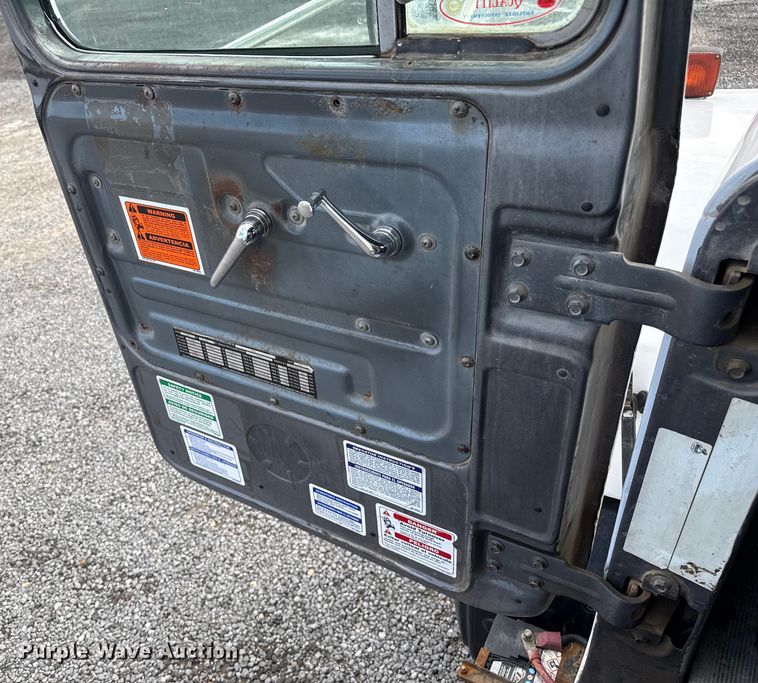 image for item EP0660 1998 Mack RD690S ready mix truck