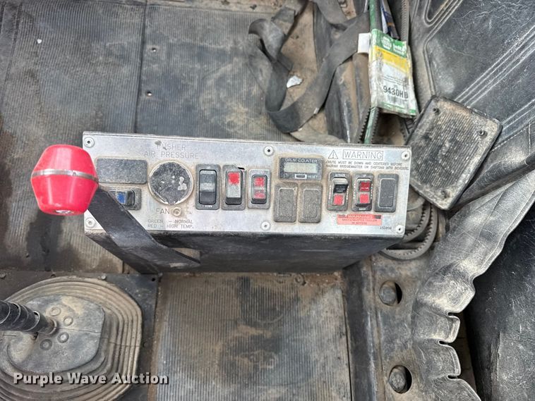 image for item EP0660 1998 Mack RD690S ready mix truck