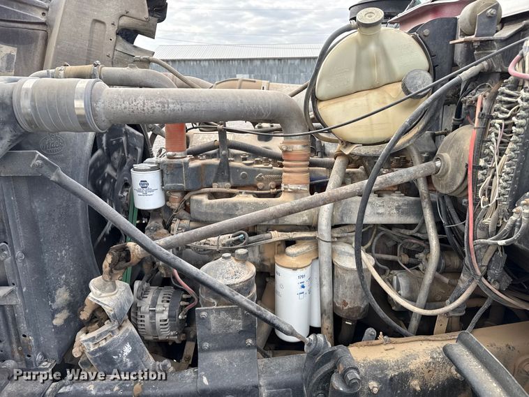 image for item EP0660 1998 Mack RD690S ready mix truck