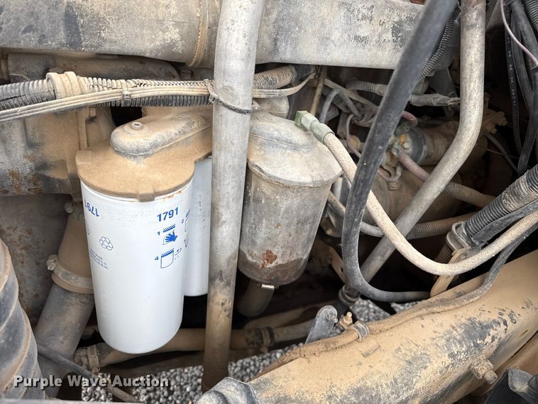 image for item EP0660 1998 Mack RD690S ready mix truck