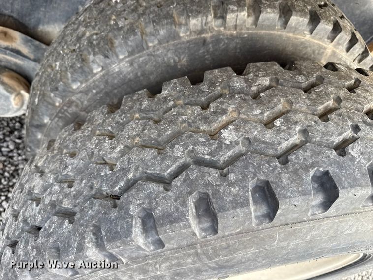 image for item EP0660 1998 Mack RD690S ready mix truck