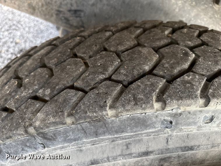 image for item EP0660 1998 Mack RD690S ready mix truck