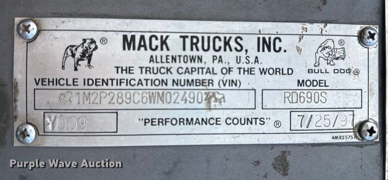 image for item EP0660 1998 Mack RD690S ready mix truck