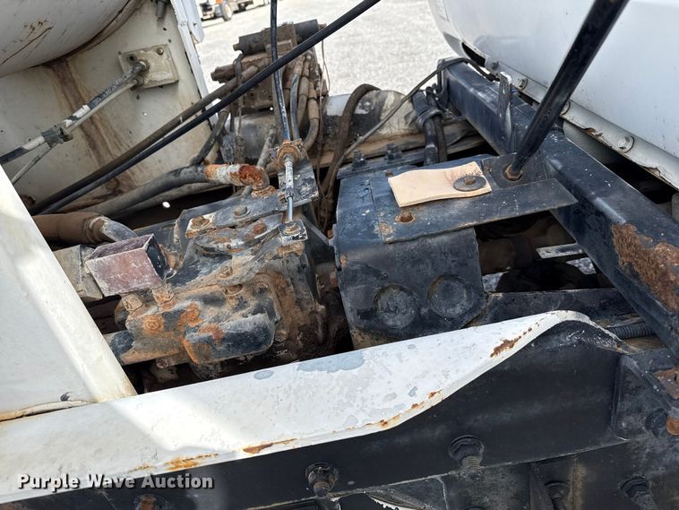 image for item EP0662 2001 Mack RD690S ready mix truck