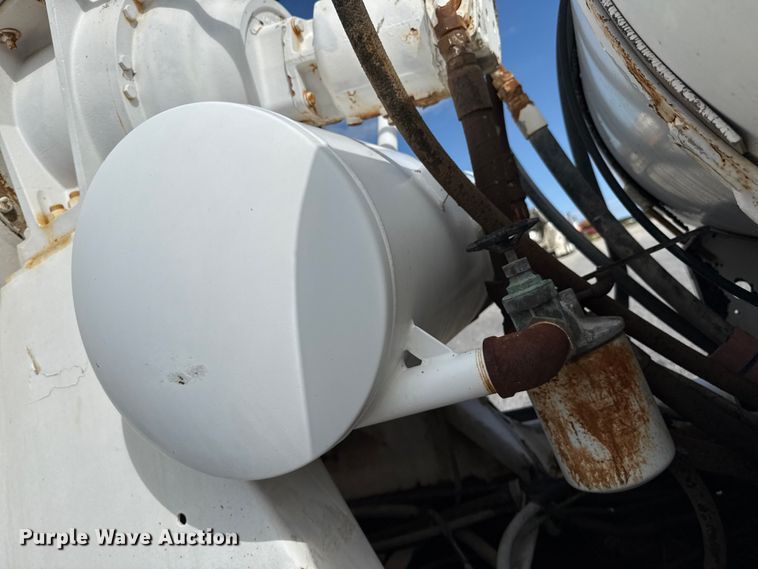 image for item EP0662 2001 Mack RD690S ready mix truck