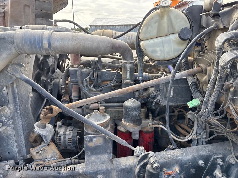 image for item EP0662 2001 Mack RD690S ready mix truck