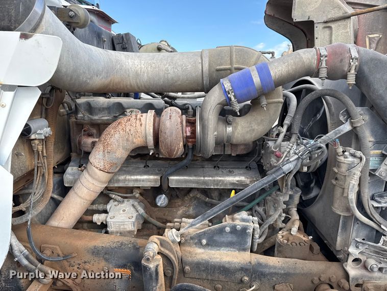 image for item EP0662 2001 Mack RD690S ready mix truck