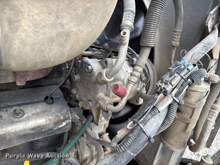 image for item EP0662 2001 Mack RD690S ready mix truck