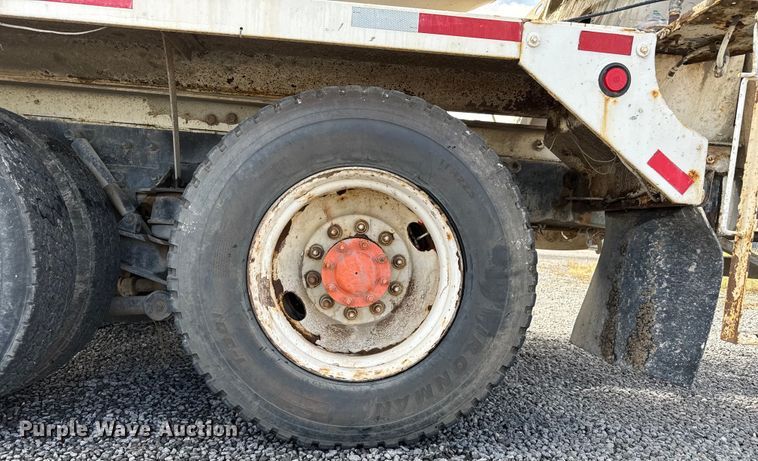 image for item EP0662 2001 Mack RD690S ready mix truck