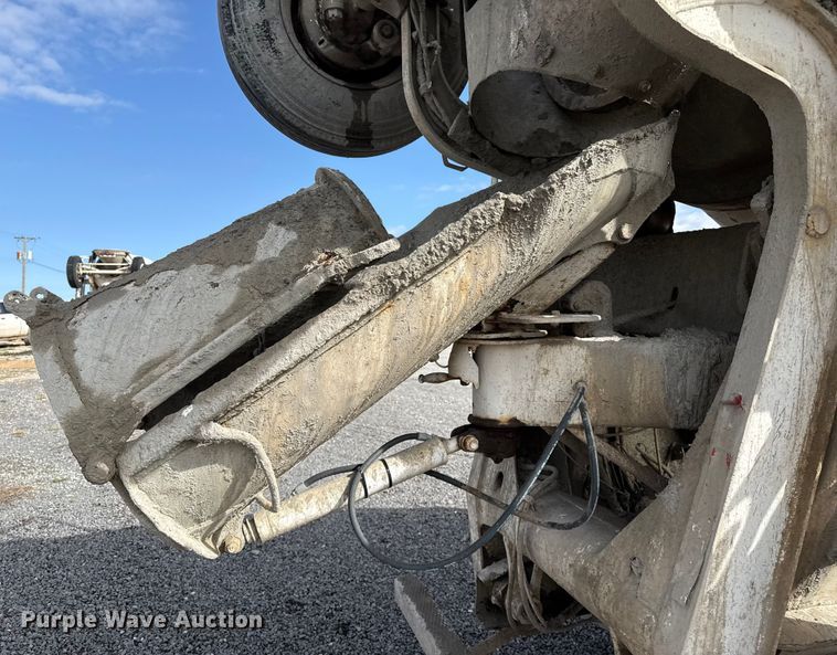 image for item EP0662 2001 Mack RD690S ready mix truck