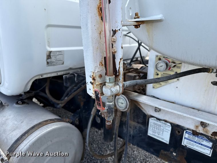 image for item EP0662 2001 Mack RD690S ready mix truck