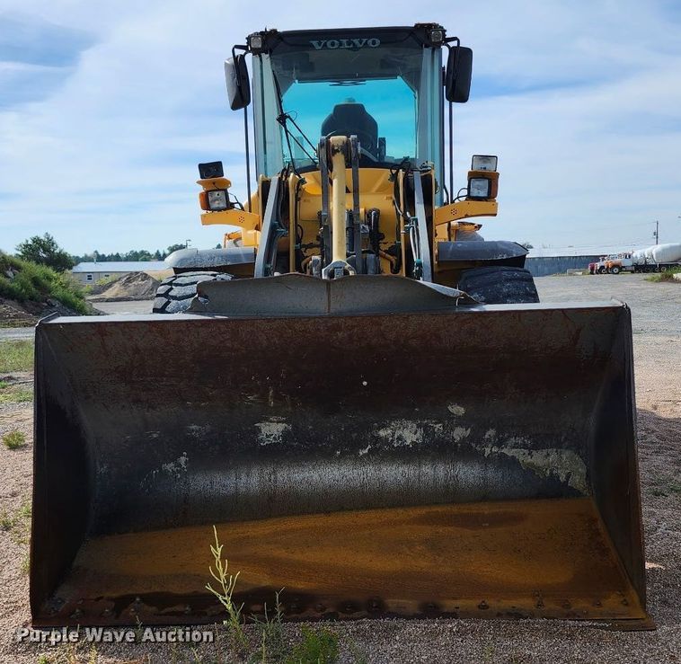 image for item EP0663 2007 Volvo L70F wheel loader