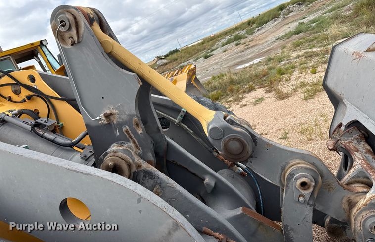 image for item EP0663 2007 Volvo L70F wheel loader