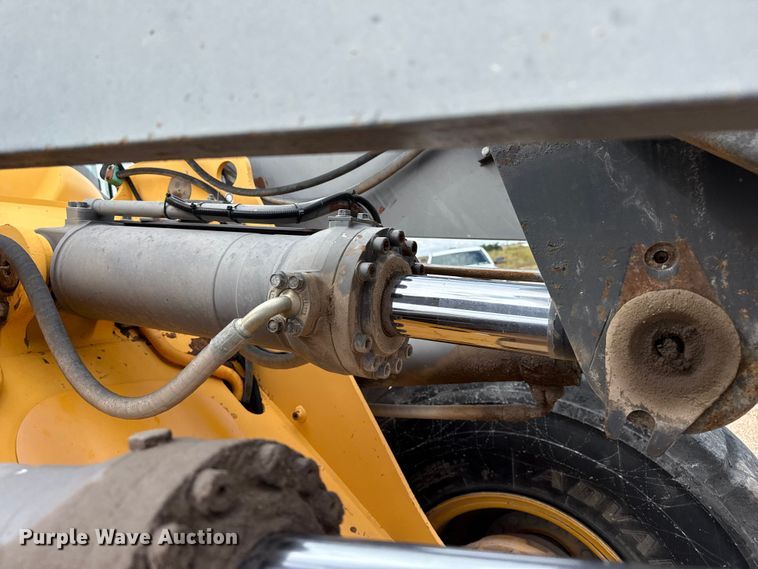 image for item EP0663 2007 Volvo L70F wheel loader