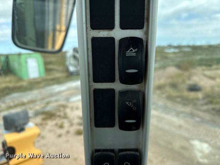 image for item EP0663 2007 Volvo L70F wheel loader