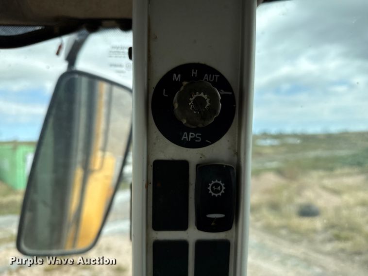 image for item EP0663 2007 Volvo L70F wheel loader