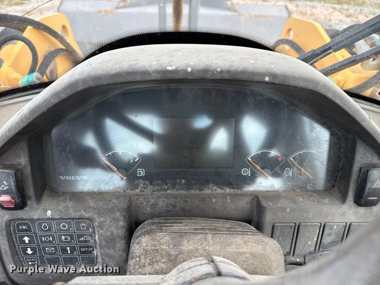 image for item EP0663 2007 Volvo L70F wheel loader