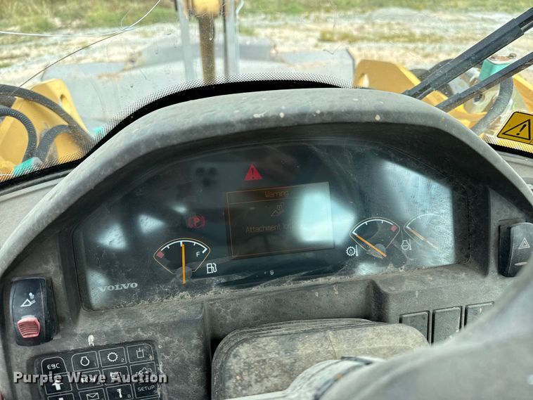 image for item EP0663 2007 Volvo L70F wheel loader