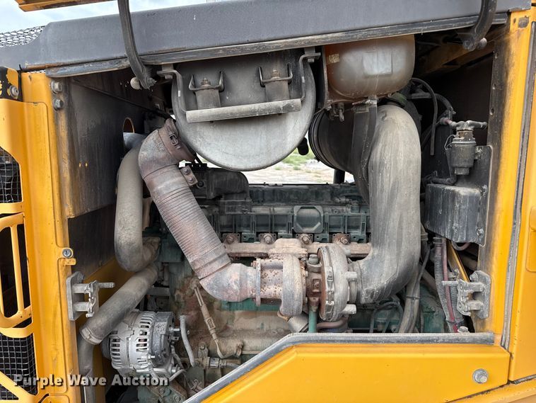 image for item EP0663 2007 Volvo L70F wheel loader